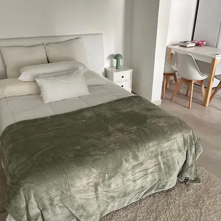 Apartment Mini Casa En Vigo-playa 1 *